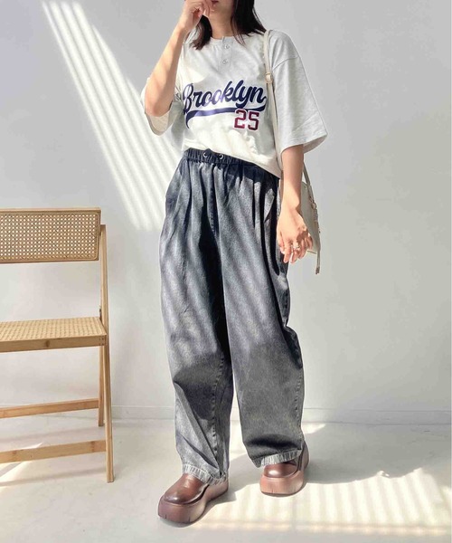 AS KNOW AS plus(アズノゥアズプラス)の「〇ヘンリーネック フロントロゴビッグサイズTシャツ【UNISEX ITEM】(Tシャツ/カットソー・レディース・オートミール/ブラック/ダークグリーン・FREE)」の9枚目の写真