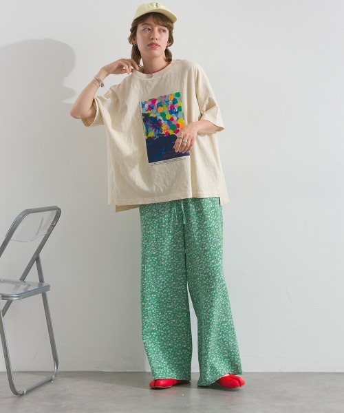 Figgle（フィグル）の「カラフル リゾート フォト TEE（Tシャツ/カットソー・レディース・ベージュ/オフホワイト・FREE）」の8枚目の写真