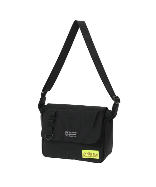 Manhattan Portage(マンハッタンポーテージ)の「ICAMP ASTOR SHOULDER BAG CORDURA GRINZA IRONWOOD(ショルダーバッグ・メンズ・ブラック・SMALL)」の5枚目の写真