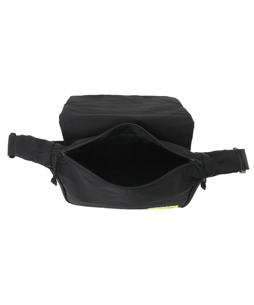 Manhattan Portage(マンハッタンポーテージ)の「ICAMP ASTOR SHOULDER BAG CORDURA GRINZA IRONWOOD(ショルダーバッグ・メンズ・ブラック・SMALL)」の10枚目の写真