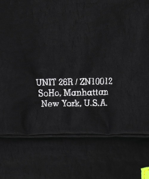 Manhattan Portage(マンハッタンポーテージ)の「ICAMP ASTOR SHOULDER BAG CORDURA GRINZA IRONWOOD(ショルダーバッグ・メンズ・ブラック・SMALL)」の15枚目の写真