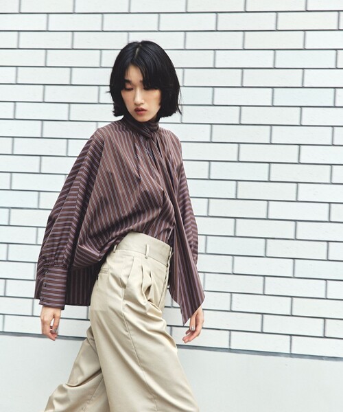 uncrave(アンクレイヴ)の「ブロードクロス ドルマンシャツ(シャツ/ブラウス・レディース・ブラウン系5/ホワイト系・F)」の3枚目の写真