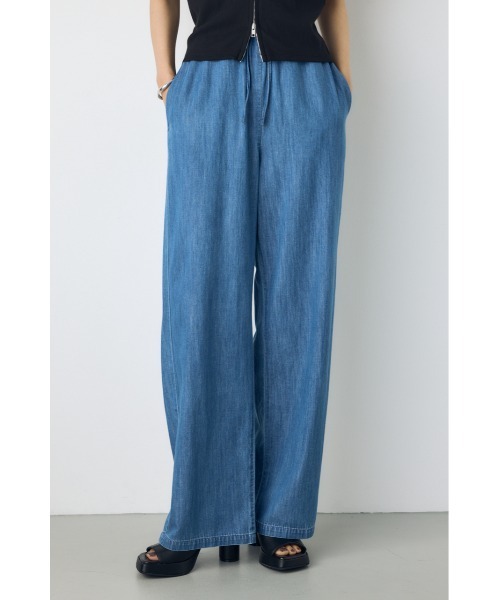 AZUL by moussy(アズールバイマウジー)の「【セットアップ対応】【身長/骨格別着用画像あり】ライトオンスデニムイージーパンツ(デニムパンツ・レディース・オフホワイト/ワンウォッシュ/ブルー・MEDIUM/SMALL)」の13枚目の写真