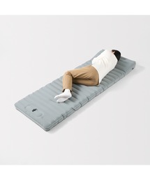 無印良品（ムジルシリョウヒン）の「空気でできたマットレス　約幅７０×奥行１９６×高さ１０ｃｍ（まくら部：約高さ１５ｃｍ）（家具）」