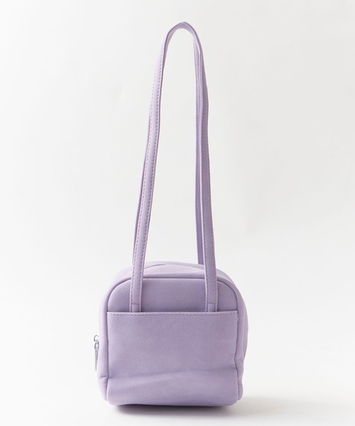 Chick(チック)の「Round Faux Leather Mini Handbag / ラウンド型 フェイクレザーミニ ハンドバッグ レディース コンパクト ガーリー フェミニン 秋 秋服 2026年秋冬(ショルダーバッグ・レディース・パープル/ピンク/イエロー/ブルー/グリーン・FREE)」の13枚目の写真