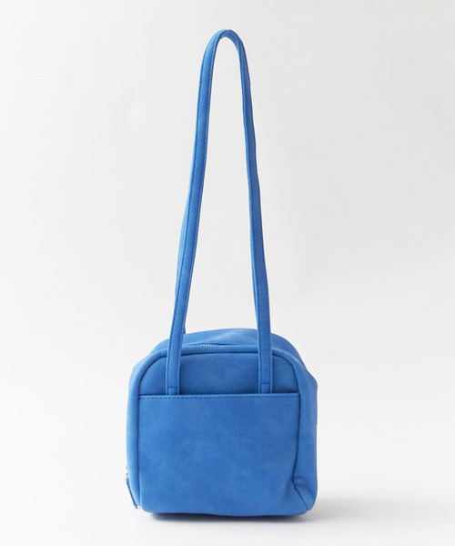 Chick(チック)の「Round Faux Leather Mini Handbag / ラウンド型 フェイクレザーミニ ハンドバッグ レディース コンパクト ガーリー フェミニン 秋 秋服 2026年秋冬(ショルダーバッグ・レディース・パープル/ピンク/イエロー/ブルー/グリーン・FREE)」の14枚目の写真