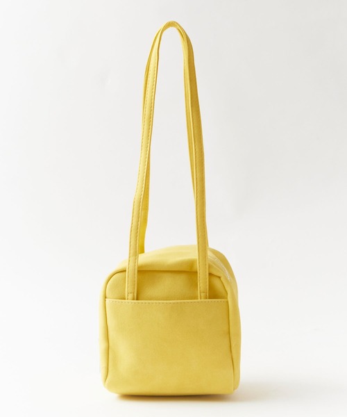 Chick(チック)の「Round Faux Leather Mini Handbag / ラウンド型 フェイクレザーミニ ハンドバッグ レディース コンパクト ガーリー フェミニン 秋 秋服 2026年秋冬(ショルダーバッグ・レディース・パープル/ピンク/イエロー/ブルー/グリーン・FREE)」の12枚目の写真