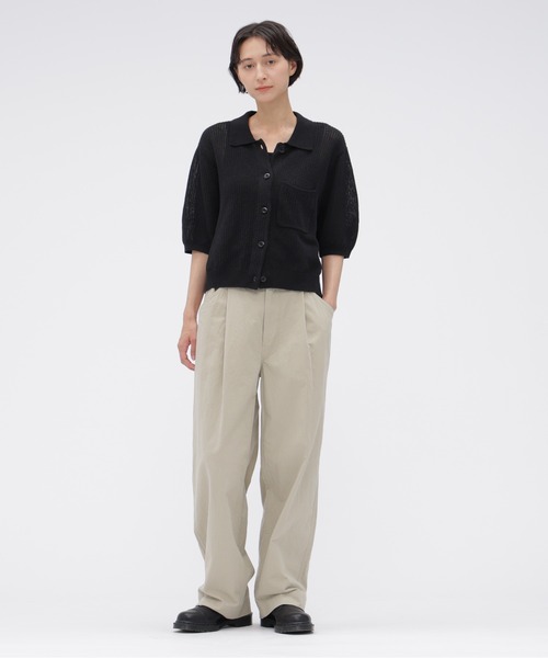 MHL.(エムエイチエル)の「IRREGULAR RIB COTTON LINEN(カーディガン/ボレロ・レディース・ブラック/オフホワイト・2)」の5枚目の写真