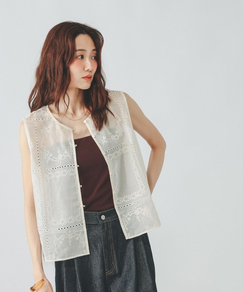 GLOBAL WORK(グローバルワーク)の「パネルレース刺繍ベスト/797539(ベスト・レディース・オフホワイト/ブラック・MEDIUM/LARGE)」の6枚目の写真