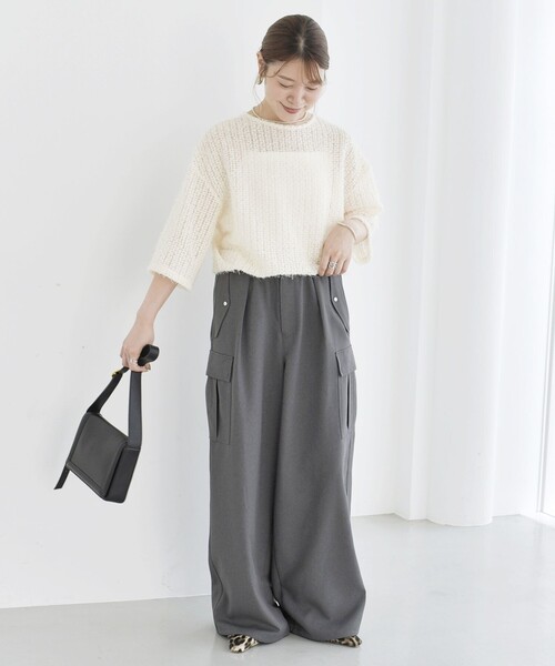 SHIPS(シップス)の「〈手洗い可能〉フェザー メッシュ 前後 2WAY 裾 ドロスト ブラウス(シャツ/ブラウス・レディース・ナチュラル/ブラック・ONE SIZE)」の3枚目の写真