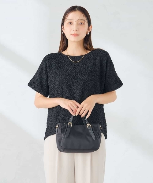 a.v.v(アーヴェヴェ)の「タックフォルムポコポコトップス(Tシャツ/カットソー・レディース・ブラック/アイボリー/クリーム・40/38/36)」の8枚目の写真