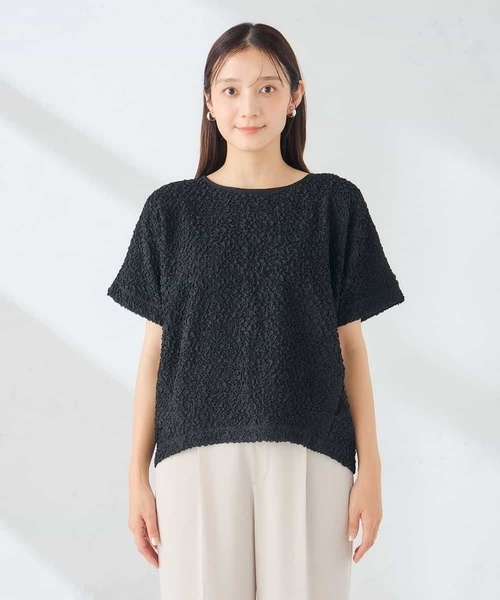 a.v.v(アーヴェヴェ)の「タックフォルムポコポコトップス(Tシャツ/カットソー・レディース・ブラック/アイボリー/クリーム・40/38/36)」の13枚目の写真