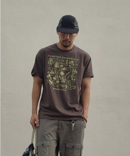 WORKS & CO.(ワークス アンド コー)の「エクスプローラーキャンピンググラフィック半袖Tシャツ(ワイン)(Tシャツ/カットソー・メンズ・その他・2XL/MEDIUM/LARGE/SMALL/X-LARGE)」の9枚目の写真