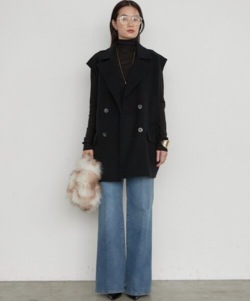 LOUNGEDRESS(ラウンジドレス)の「《羽織るだけでこなれ見え》リバージレミドルコート(ベスト・レディース・ブラウン/ベージュ/ブラック・FREE)」の4枚目の写真