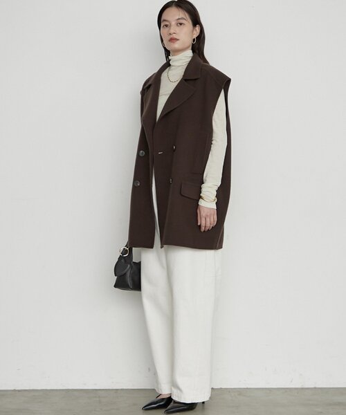 LOUNGEDRESS(ラウンジドレス)の「《羽織るだけでこなれ見え》リバージレミドルコート(ベスト・レディース・ブラウン/ベージュ/ブラック・FREE)」の13枚目の写真