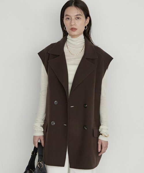 LOUNGEDRESS(ラウンジドレス)の「《羽織るだけでこなれ見え》リバージレミドルコート(ベスト・レディース・ブラウン/ベージュ/ブラック・FREE)」の16枚目の写真