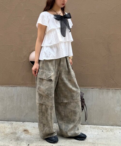 w closet（ダブルクローゼット）の「2WAYリボンブラウス（シャツ/ブラウス・レディース・オフホワイト/サックスブルー/ホワイト系その他/ブラック系その他・FREE）」の7枚目の写真