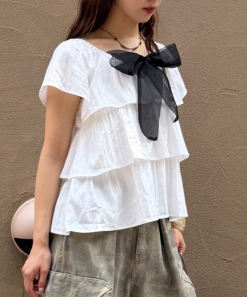 w closet（ダブルクローゼット）の「2WAYリボンブラウス（シャツ/ブラウス・レディース・オフホワイト/サックスブルー/ホワイト系その他/ブラック系その他・FREE）」の8枚目の写真