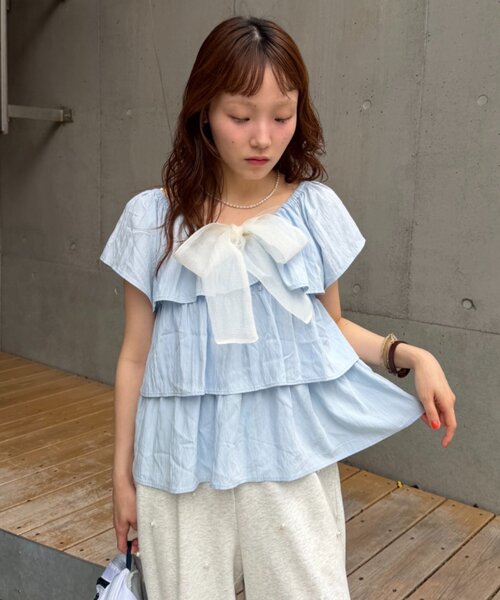 w closet（ダブルクローゼット）の「2WAYリボンブラウス（シャツ/ブラウス・レディース・オフホワイト/サックスブルー/ホワイト系その他/ブラック系その他・FREE）」の11枚目の写真