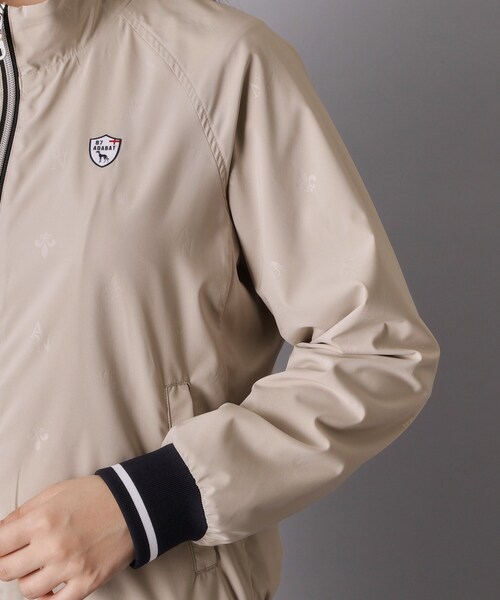 adabat(アダバット)の「【ADABAT NAVY】モノグラムエンボスジップブルゾン(ブルゾン・レディース・ベージュ/ネイビー・38/42/40)」の3枚目の写真