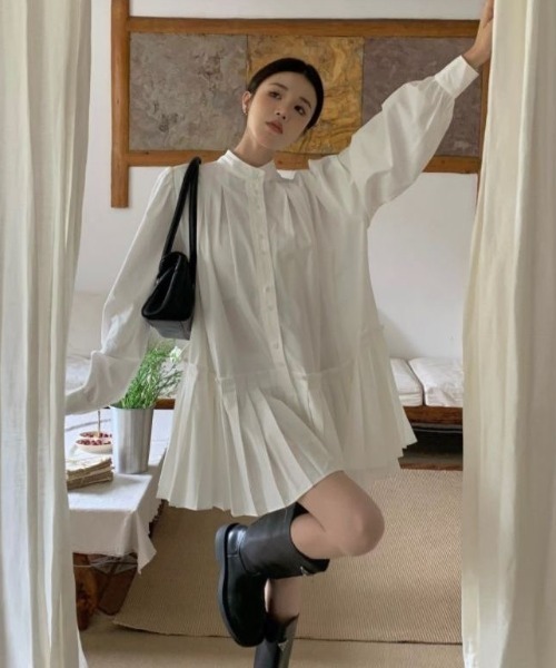 SHERU(シェル)の「裾プリーツ ノーカラーペプラムボリュームスリーブワンピース(シャツワンピース・レディース・ホワイト・M)」の8枚目の写真