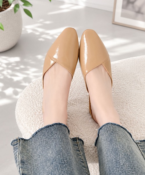 Dewlily(デューリリー)の「足元をすっきり上品に見せる ポインテッドトゥミュールサンダル(パンプス・レディース・イエロー/ブラック/ワイン/ベージュ・36/37/38/39/40)」の21枚目の写真