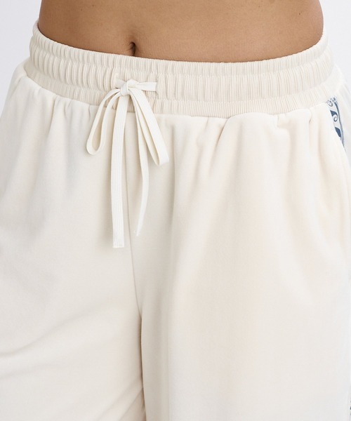 BILLABONG(ビラボン)の「BILLABONG ウィメンズ SURF CAMP PALM 73 LONG PANTS ロングパンツ 【2026年秋冬モデル】/ビラボンベロアワイドパンツ(セットアップ対応可)(その他パンツ・レディース・エメラルド/ブルー系その他/アイボリー・LARGE/MEDIUM)」の21枚目の写真