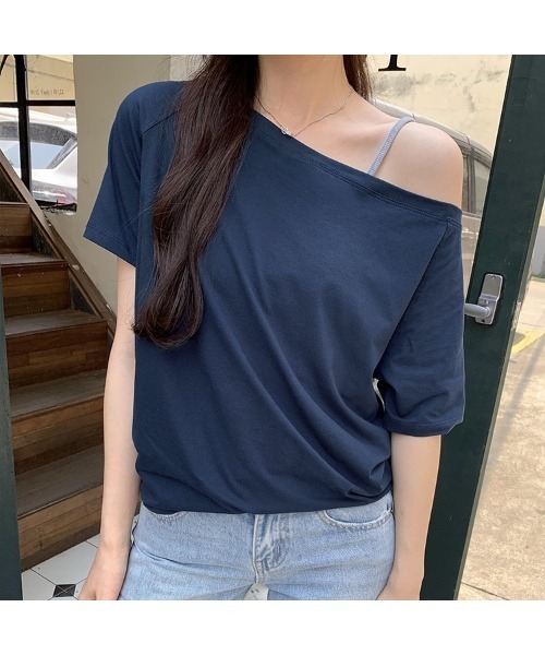 Carpe Diem(カルペディエム)の「シンプル オフショルダーTシャツ(Tシャツ/カットソー・レディース・ブラック/イエロー/ライトブルー/ホワイト/ネイビー・FREE)」の4枚目の写真