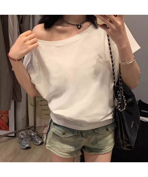 Carpe Diem(カルペディエム)の「シンプル オフショルダーTシャツ(Tシャツ/カットソー・レディース・ブラック/イエロー/ライトブルー/ホワイト/ネイビー・FREE)」の7枚目の写真
