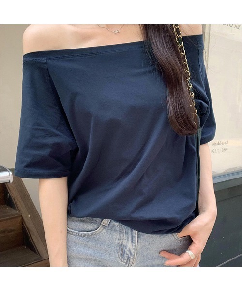 Carpe Diem(カルペディエム)の「シンプル オフショルダーTシャツ(Tシャツ/カットソー・レディース・ブラック/イエロー/ライトブルー/ホワイト/ネイビー・FREE)」の14枚目の写真