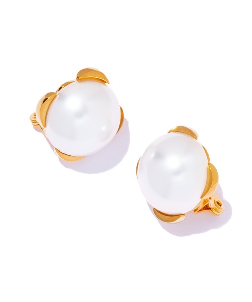 IRIS47(イリスフォーセブン)の「【IRIS 47】contour earring M/コントアー イヤリング M パール(イヤリング・レディース・シルバー/ゴールド・M)」の7枚目の写真