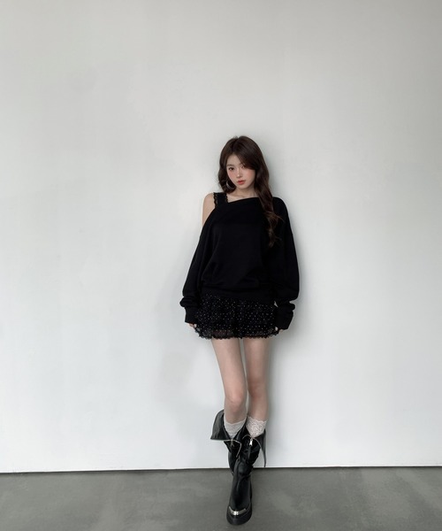 VEILA(ヴェイラ)の「レースストラップ オフショルスウェット(スウェット・レディース・ホワイト/ブラック・フリー)」の8枚目の写真