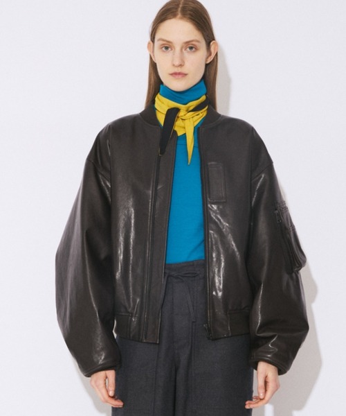 beautiful people(ビューティフルピープル)の「light lamb leather fan shape MA-1 blouson(MA-1・レディース・ブラック・36/38/40)」の10枚目の写真