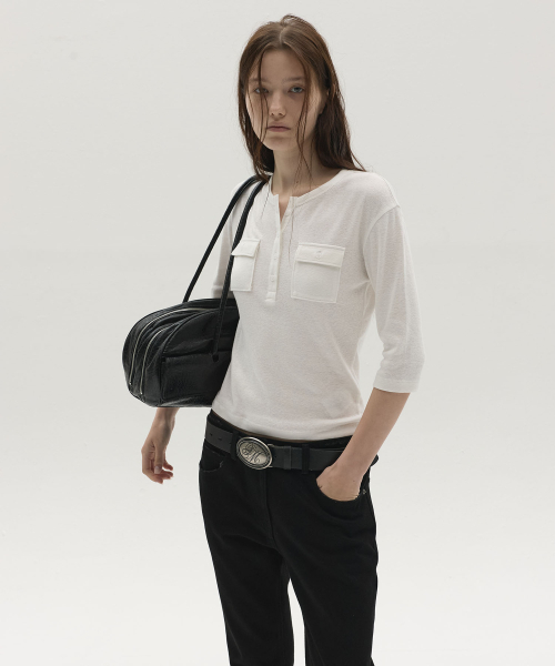 LCDC TM（エルシーディーシーティーエム）の「ARCH LONG SHOULDER BAG_MEDIUM (BLACK)（ショルダーバッグ・レディース・その他・OS）」の4枚目の写真
