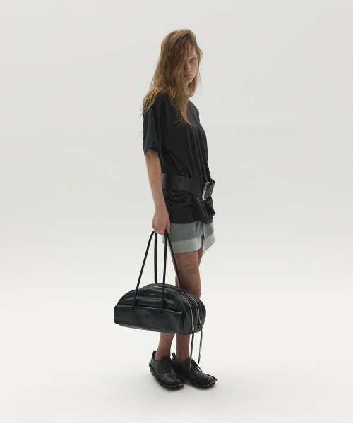 LCDC TM（エルシーディーシーティーエム）の「ARCH LONG SHOULDER BAG_MEDIUM (BLACK)（ショルダーバッグ・レディース・その他・OS）」の6枚目の写真