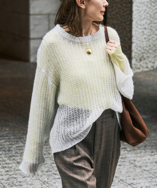 VERMEIL par iena(ヴェルメイユパーイエナ)の「Airy Silk Wool Blend ニット(ニット/セーター・レディース・ホワイト/レッド・FREE)」の9枚目の写真