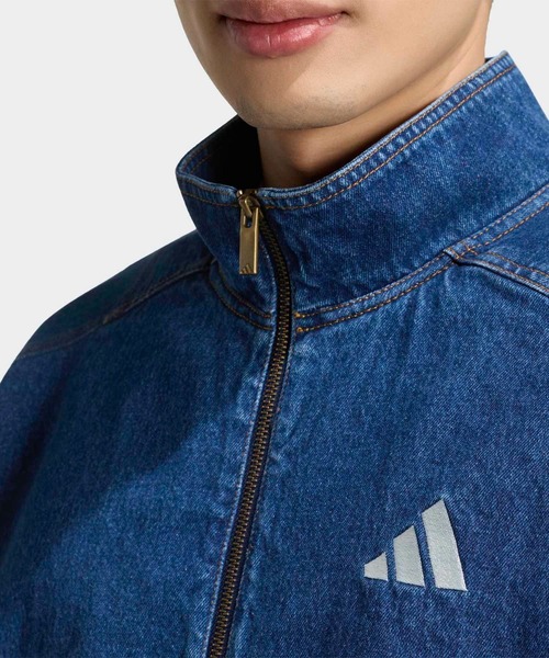 adidas(アディダス)の「スタジアム ルーズフィット デニム トラックジャケット / アディダス adidas(ジャージ・メンズ・ブルー・LARGE/MEDIUM/X-LARGE/XX-LARGE/3XL/SMALL/X-SMALL)」の6枚目の写真