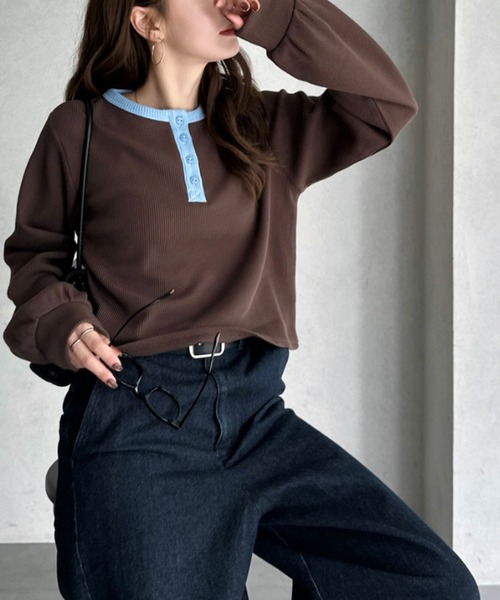 TREOVER（トレオーバー）の「ショート丈 バイカラーヘンリーネックワッフルプルオーバー（Tシャツ/カットソー・レディース・オフホワイト/杢グレー/ライトブルー/ブラウン・FREE）」の13枚目の写真
