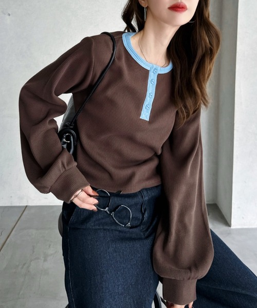 TREOVER（トレオーバー）の「ショート丈 バイカラーヘンリーネックワッフルプルオーバー（Tシャツ/カットソー・レディース・オフホワイト/杢グレー/ライトブルー/ブラウン・FREE）」の14枚目の写真