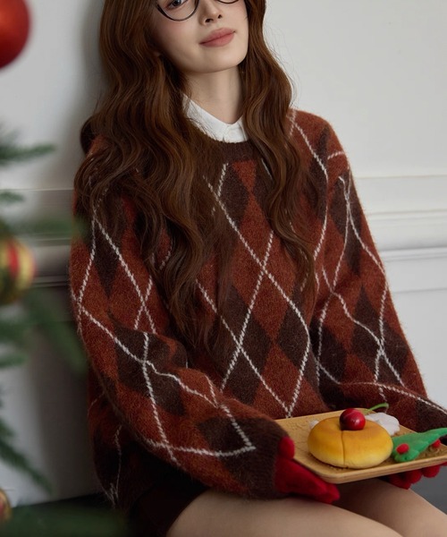 Teem Store(チームストア)の「オーバーサイズ アーガイル柄シャギーニットプルオーバー(ニット/セーター・レディース・ベージュ/グレー/レッド/ピンク・M)」の4枚目の写真