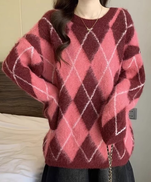 Teem Store(チームストア)の「オーバーサイズ アーガイル柄シャギーニットプルオーバー(ニット/セーター・レディース・ベージュ/グレー/レッド/ピンク・M)」の12枚目の写真