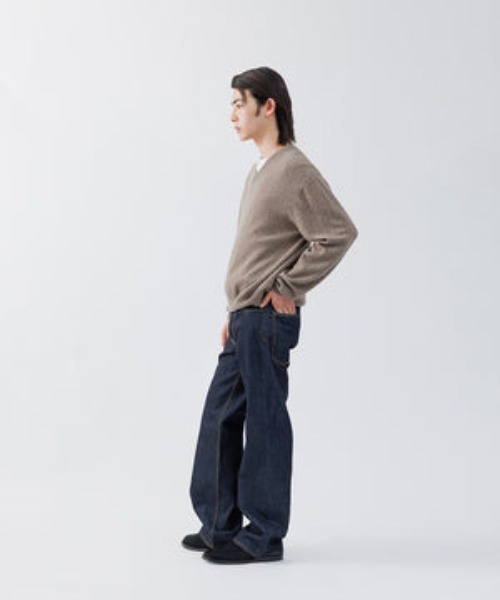 SUBLATIONS（サブレーションズ）の「【SUBLATIONS】CASHMERE V-NECK KNIT 16（ニット/セーター・メンズ・チャコールグレー/グレー/レッド/モカ・FREE）」の7枚目の写真