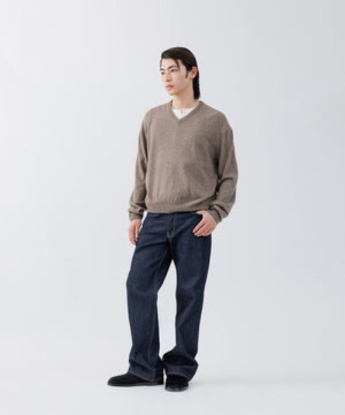 SUBLATIONS（サブレーションズ）の「【SUBLATIONS】CASHMERE V-NECK KNIT 16（ニット/セーター・メンズ・チャコールグレー/グレー/レッド/モカ・FREE）」の8枚目の写真