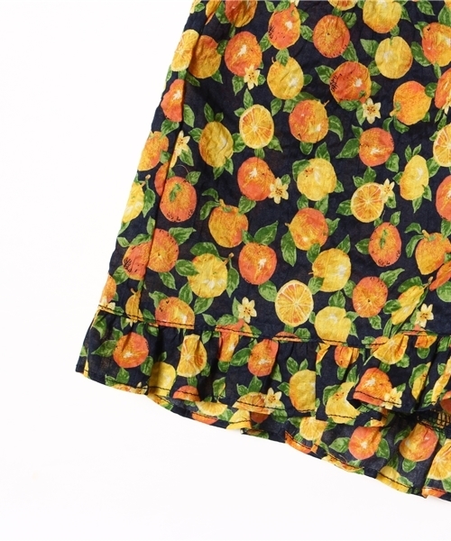 CHUBBYGANG（チャビーギャング）の「オレンジ柄　フリルショートパンツ（その他パンツ・キッズ・ネイビー/ホワイト・140/160/150）」の5枚目の写真