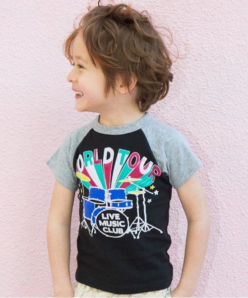 BREEZE(ブリーズ)の「ネット限定バンドTシャツ(Tシャツ/カットソー・キッズ・キナリ/レッド/ブラック・95/120/140/90/80/100/110/130)」の2枚目の写真