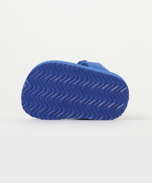 adidas（アディダス）の「オリジナルス ビーチサンダル[BEACH SANDAL I]（サンダル・キッズ・ブルー・15cm/16cm/13cm/14cm/12cm）」の8枚目の写真