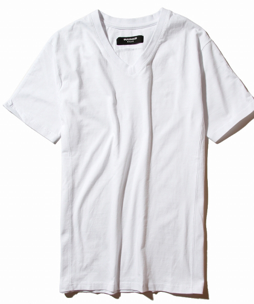 1PIU1UGUALE3  RELAX （ウノピゥウノウグァーレトレ リラックス）の「1PIU1UGUALE3 RELAX(ウノピゥウノウグァーレトレ)箔ロゴVネックTシャツ（Tシャツ/カットソー・メンズ・ネイビー/ホワイト/ブラック・LARGE/X-LARGE/SMALL/MEDIUM/XX-LARGE）」の5枚目の写真