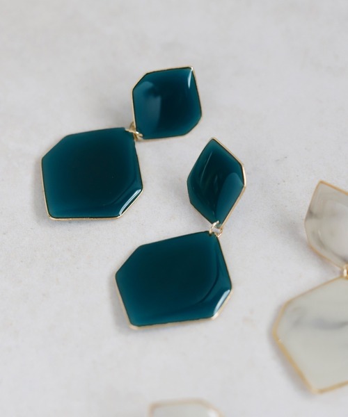 ANEMONE（アネモネ）の「ダブルヘキサゴンのつやつやイヤリング（イヤリング・レディース・ベージュ/ブラウン/ブルー/グリーン/ライトピンク/ライトブラウン/グレー/パープル/エメラルド・FREE）」の6枚目の写真