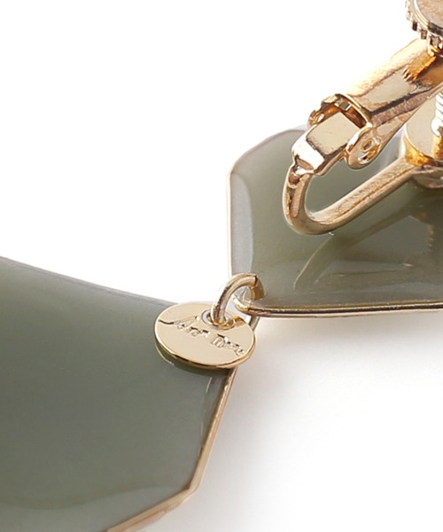 ANEMONE（アネモネ）の「ダブルヘキサゴンのつやつやイヤリング（イヤリング・レディース・ベージュ/ブラウン/ブルー/グリーン/ライトピンク/ライトブラウン/グレー/パープル/エメラルド・FREE）」の14枚目の写真