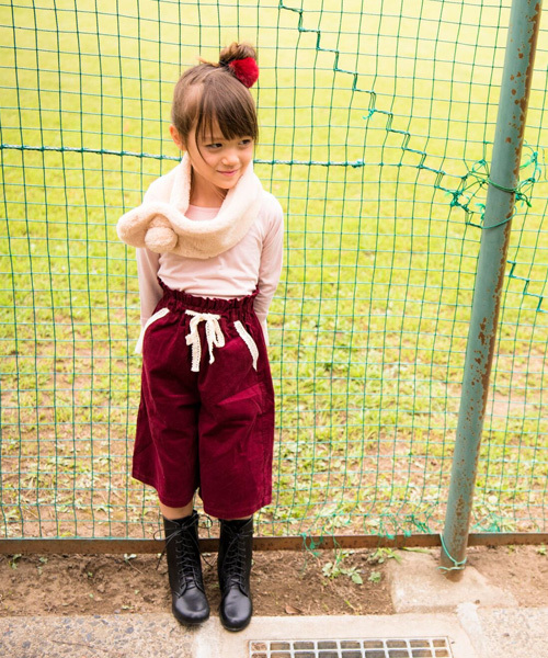 Catherine Cottage（キャサリンコテージ）の「うさぎのしっぽフェイクファーマフラー（マフラー・キッズ・ホワイト/ベージュ/ネイビー/グレー/レッド/ブルー/ミント/ベビーピンク/ライラック/スモークピンク/ピンク系その他・FREE）」の14枚目の写真